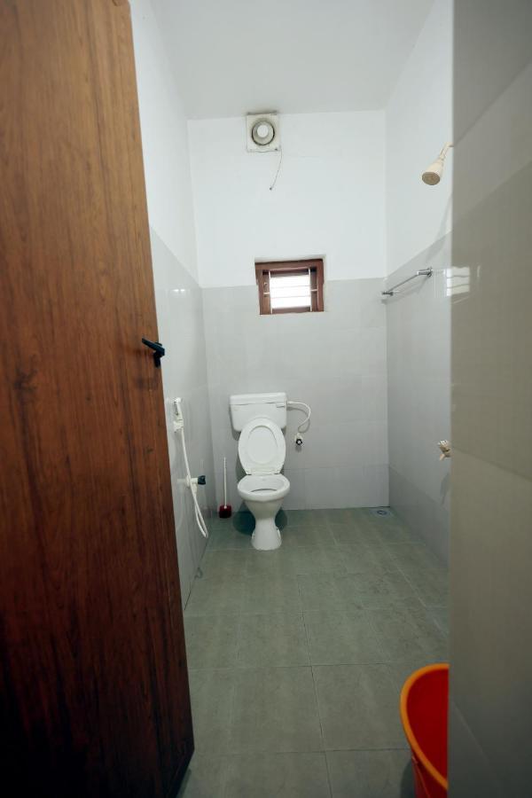 Daffodil Rooms - Non Ac Tellicherry Esterno foto
